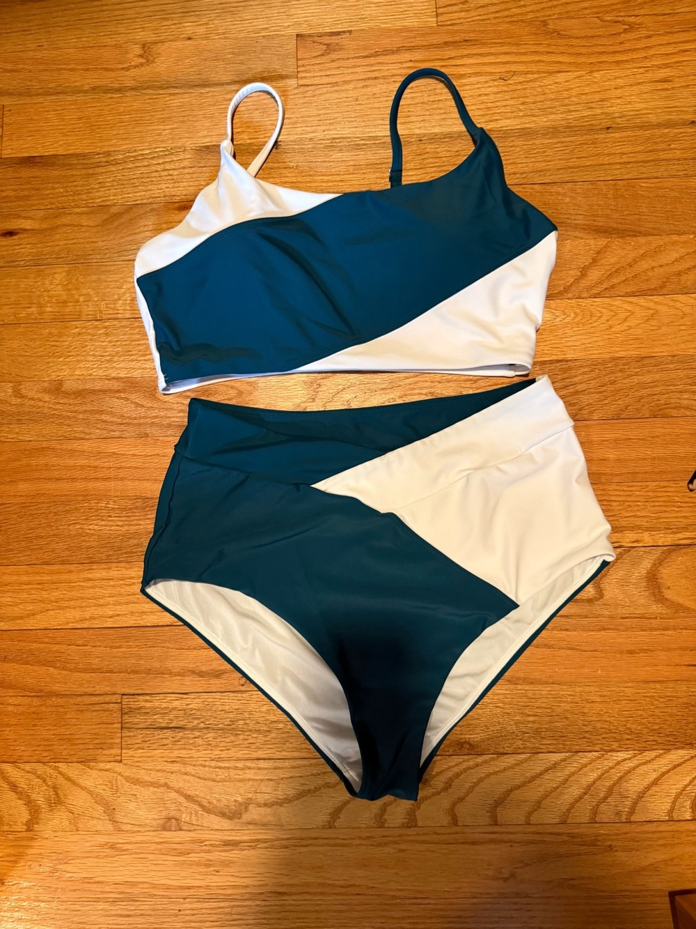 Teal and White Asymmetric High-Waist Bikini Set - Picture 4 of 4